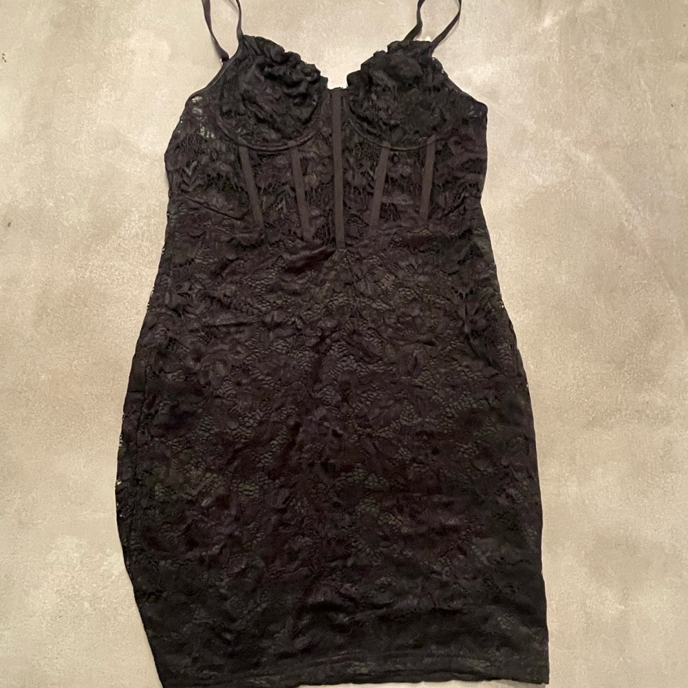 Elegant Black Lace Dress
